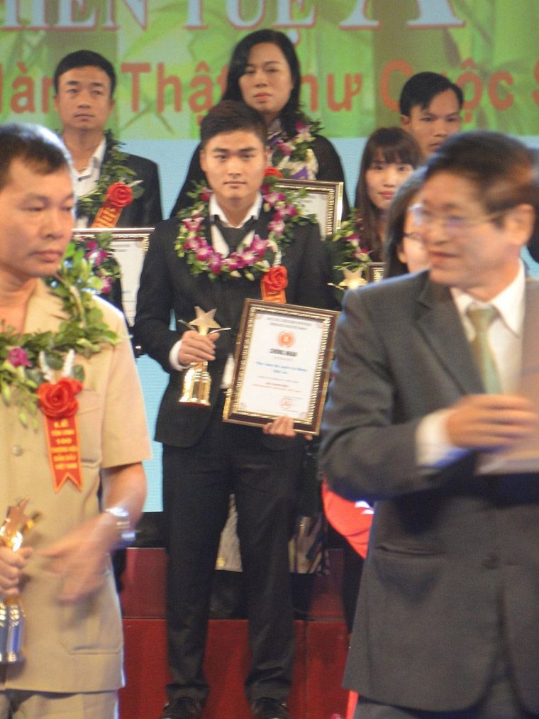 lễ trao giải Top 100 thương hiệu dẫn đầu Việt Nam