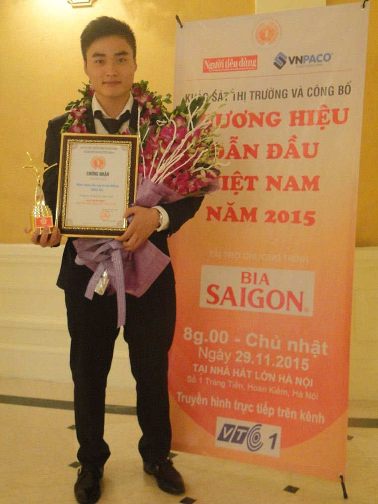 lễ trao giải Top 100 thương hiệu dẫn đầu Việt Nam