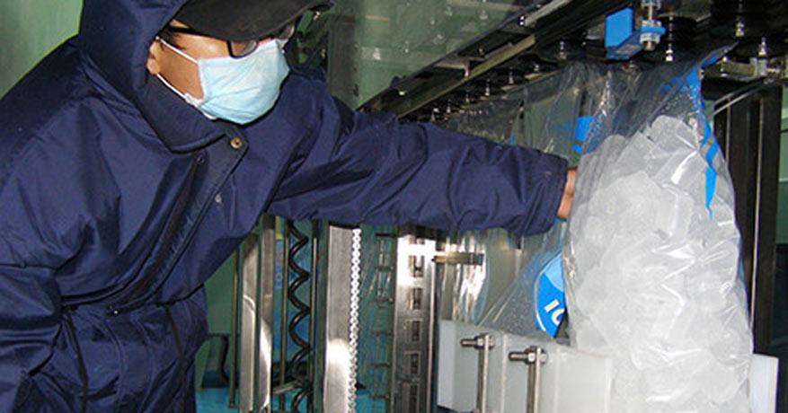 san xuat nuoc da dung may han mieng tui